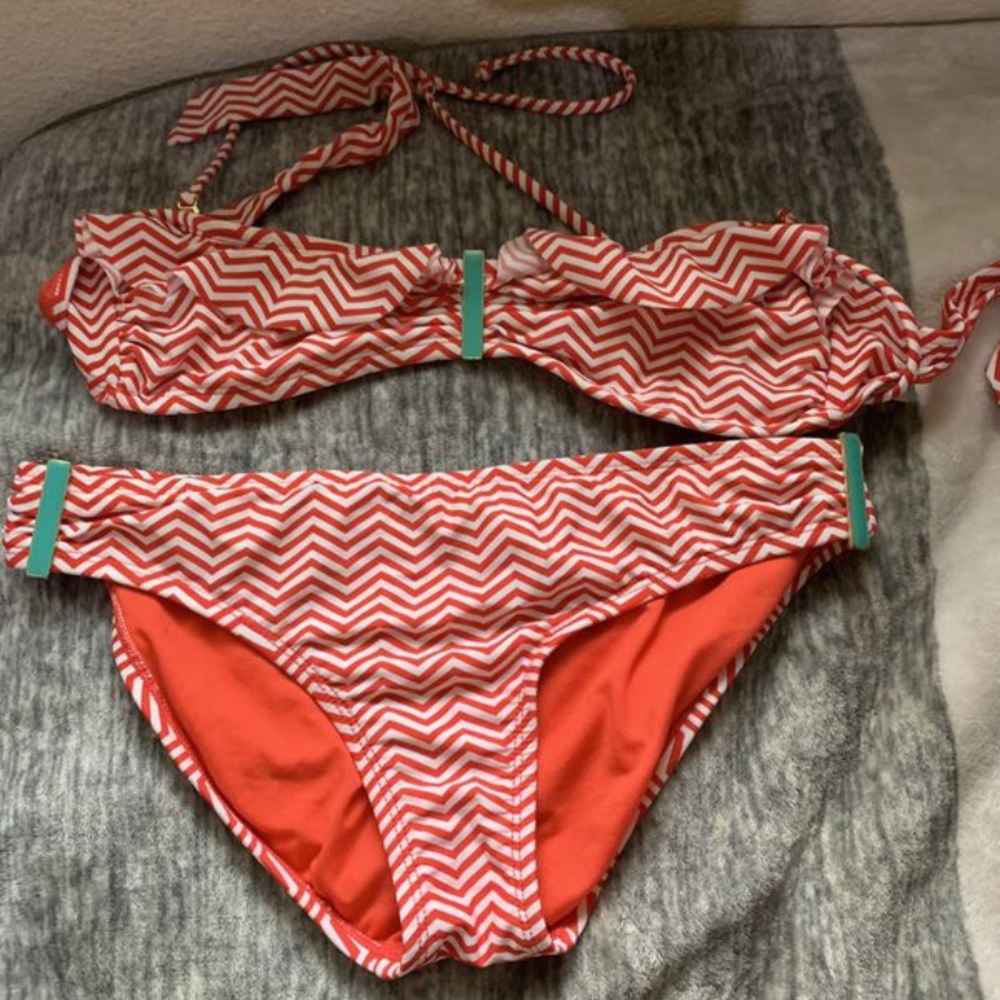Swim suit